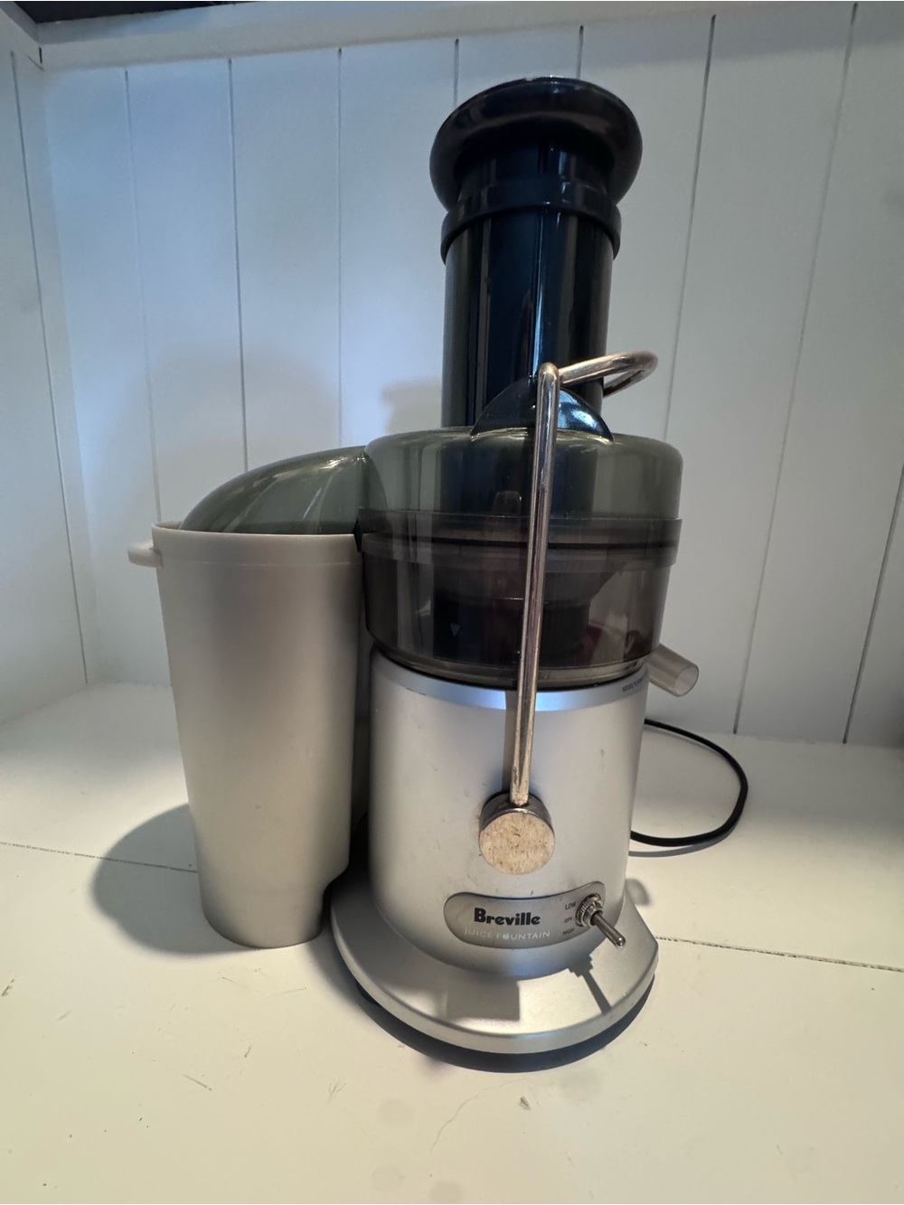 Breville Silver and Black Centrifugal Juice Extractor